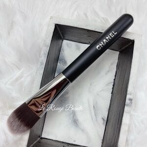 Chanel Foundation Brush